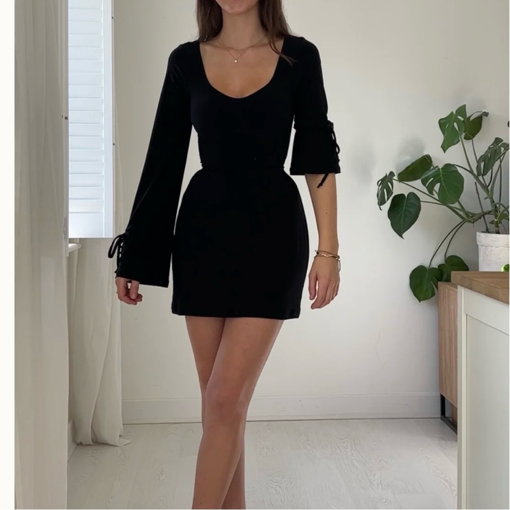 AYM - ETTA long sleeve black mini dress